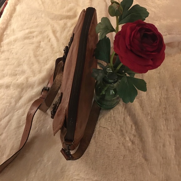 Patricia Nash-Camel/crossbody Genuine Leather. - Picture 12 of 12